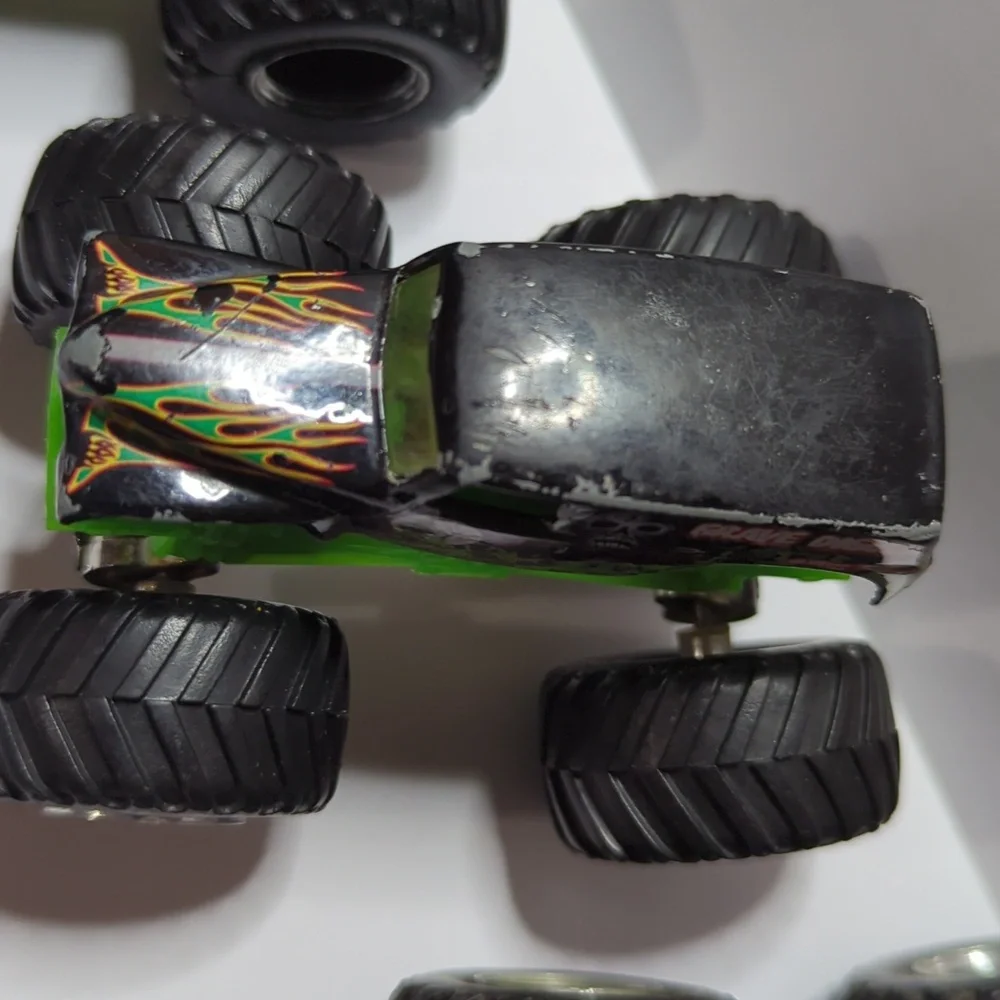 5 Grave Digger Monster Trucks Green Black Blue Silver Hot Wheels Push N Go